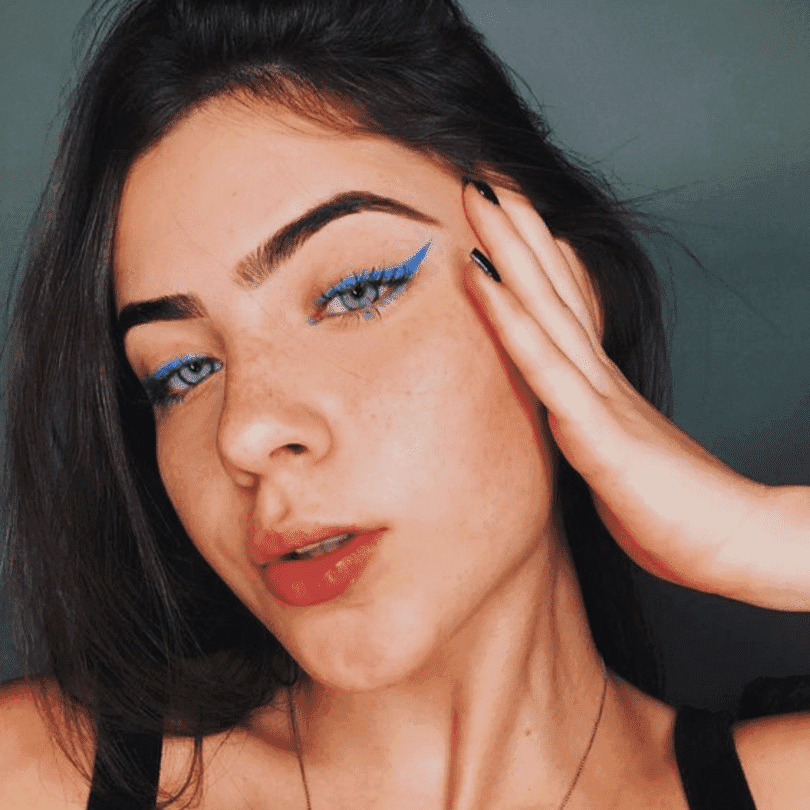 jade picon com delineado gráfico azul 